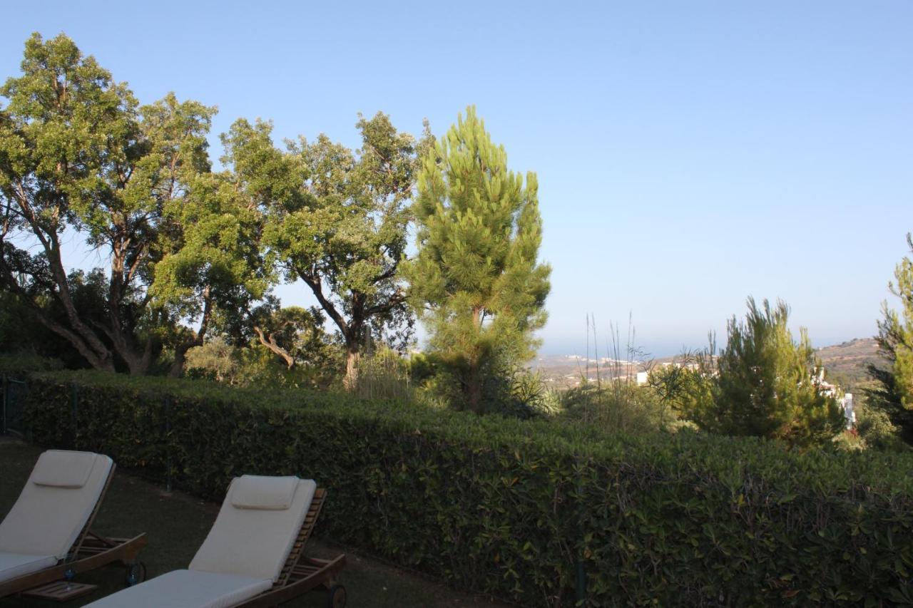 Elegant And Spacious Garden Apartment With Beautiful Views أُخين المظهر الخارجي الصورة